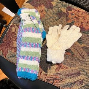 Cozy socks pack and gloves